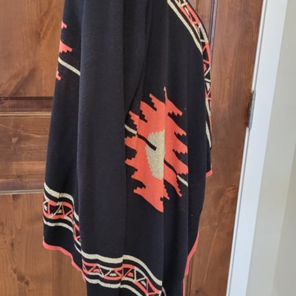 Hooked Up by IO Women'  Aztec Design Side Hi Low Open Long  Sleeve Cardigan M - Picture 4 of 12